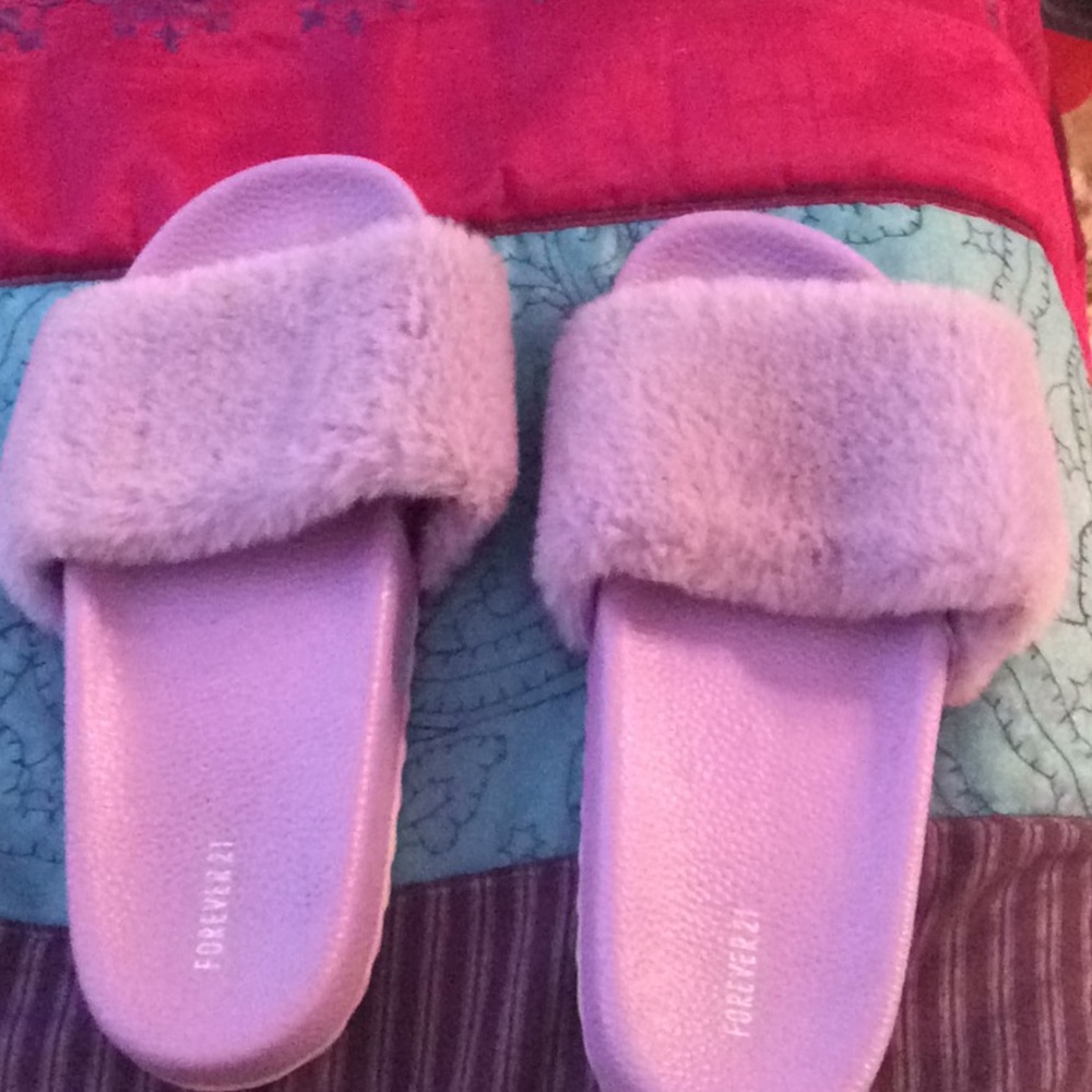 Fuzzy slips - Picture 3 of 3